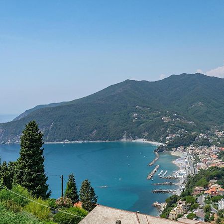 Awesome Home In Moneglia With Kitchen Luaran gambar