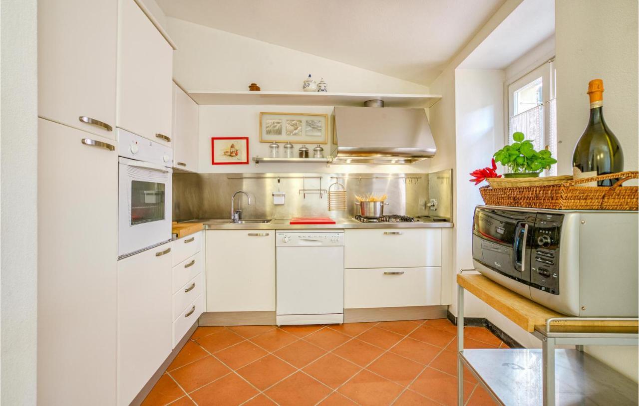 Awesome Home In Moneglia With Kitchen Luaran gambar