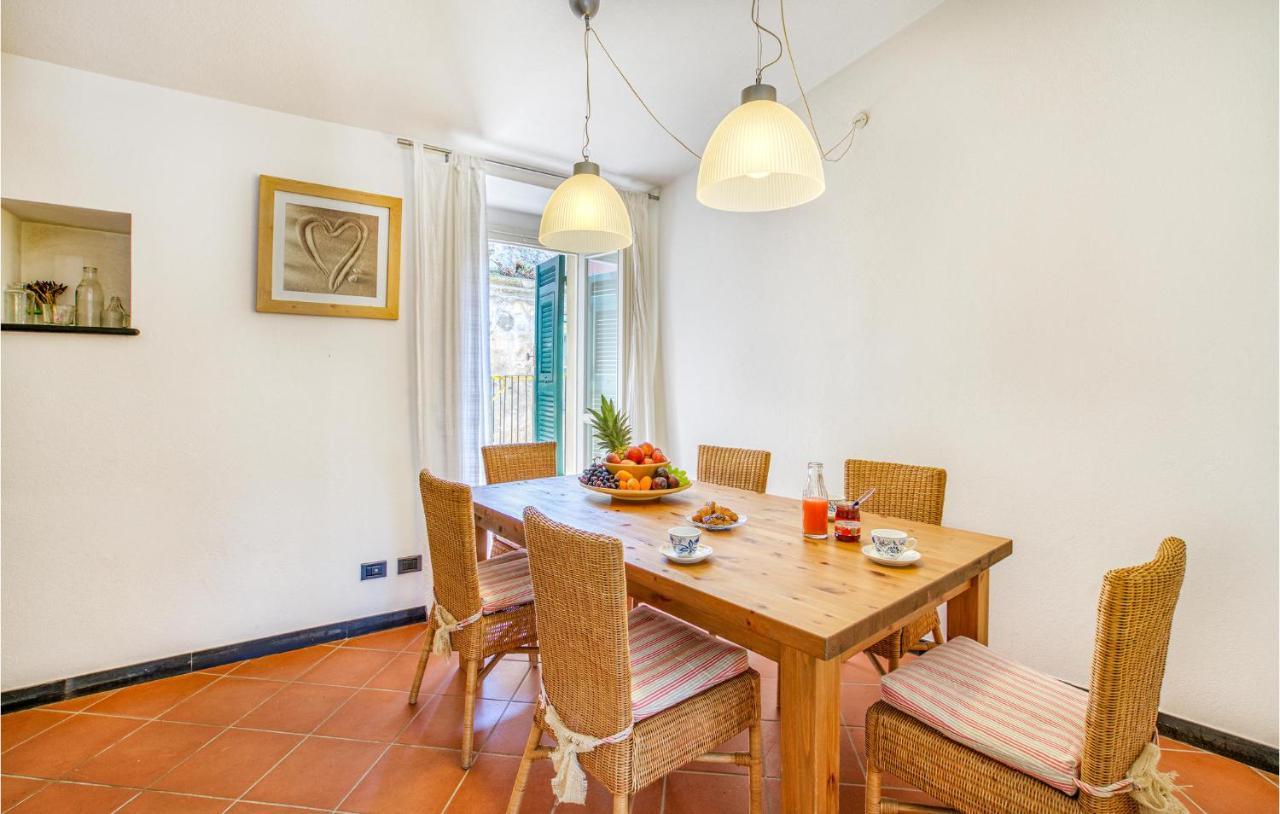Awesome Home In Moneglia With Kitchen Luaran gambar