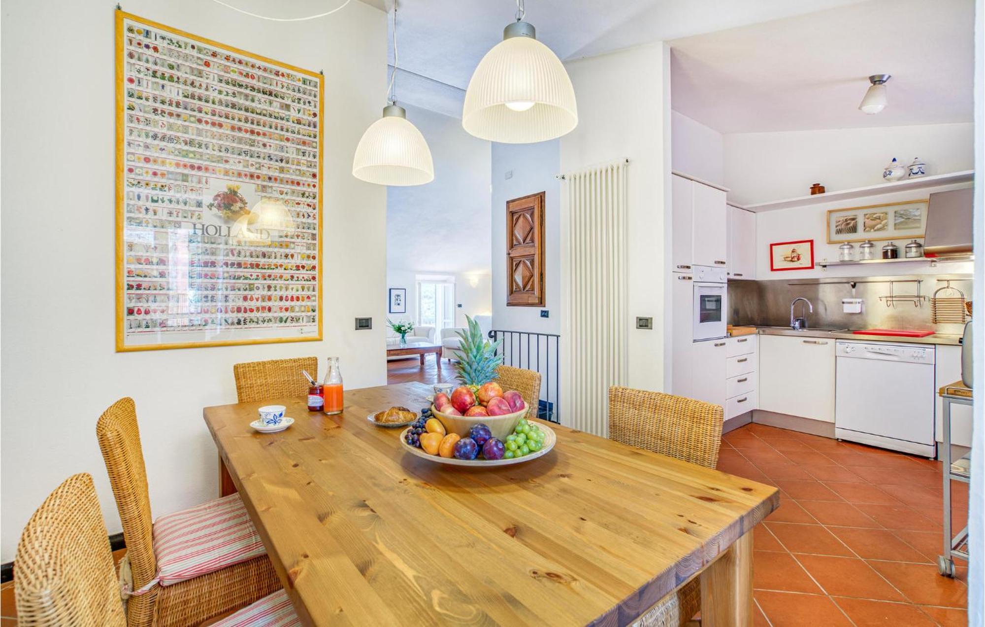 Awesome Home In Moneglia With Kitchen Luaran gambar