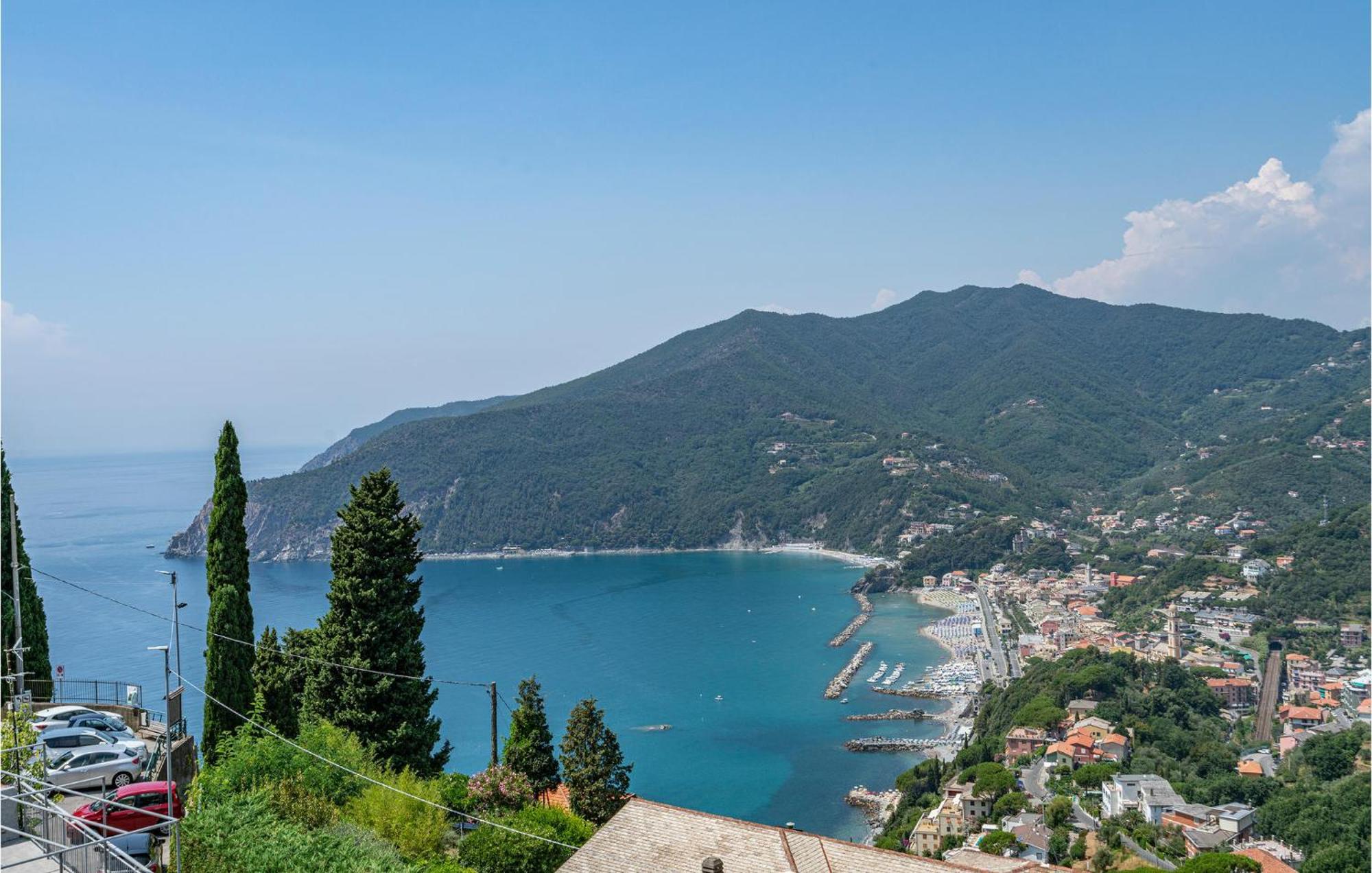 Awesome Home In Moneglia With Kitchen Luaran gambar
